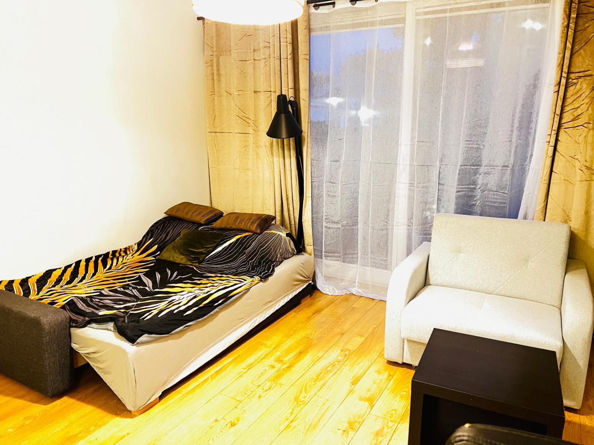 Filmowa Kawalerka Z Uroczym Tarasem I Garazem Podziemnym Apartament Warszawa